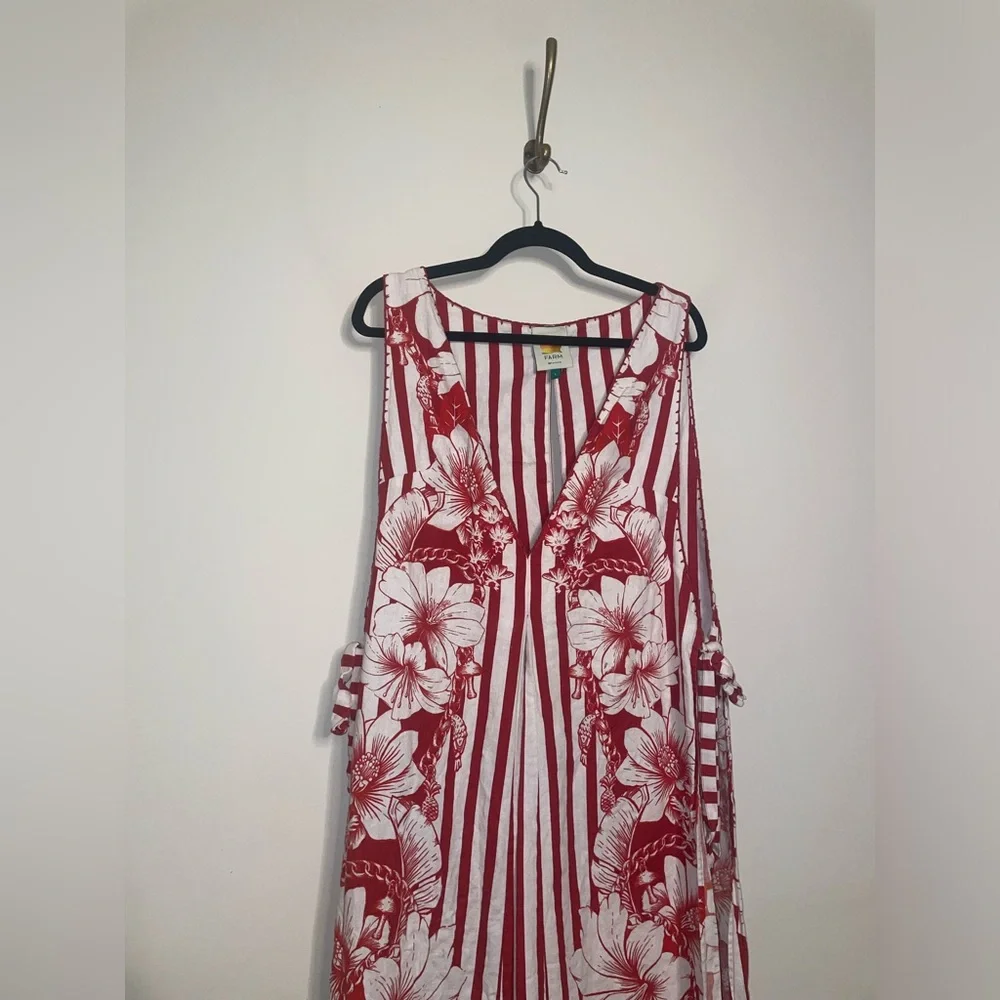 FARM Rio Red and White Floral Swim Coverup - Picture 5 of 7